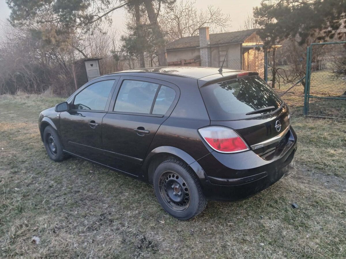 Opel Astra H - prodám - 2