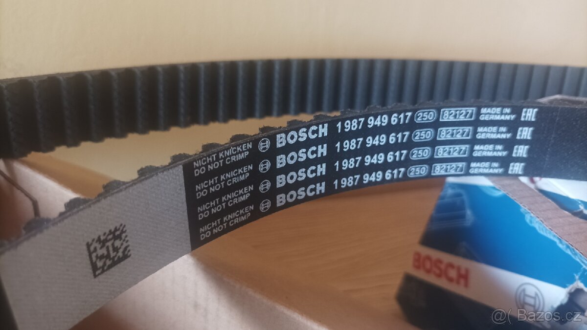 Nová rozvodová sada, řemen + vodní pumpa BOSCH + řetěz - 2