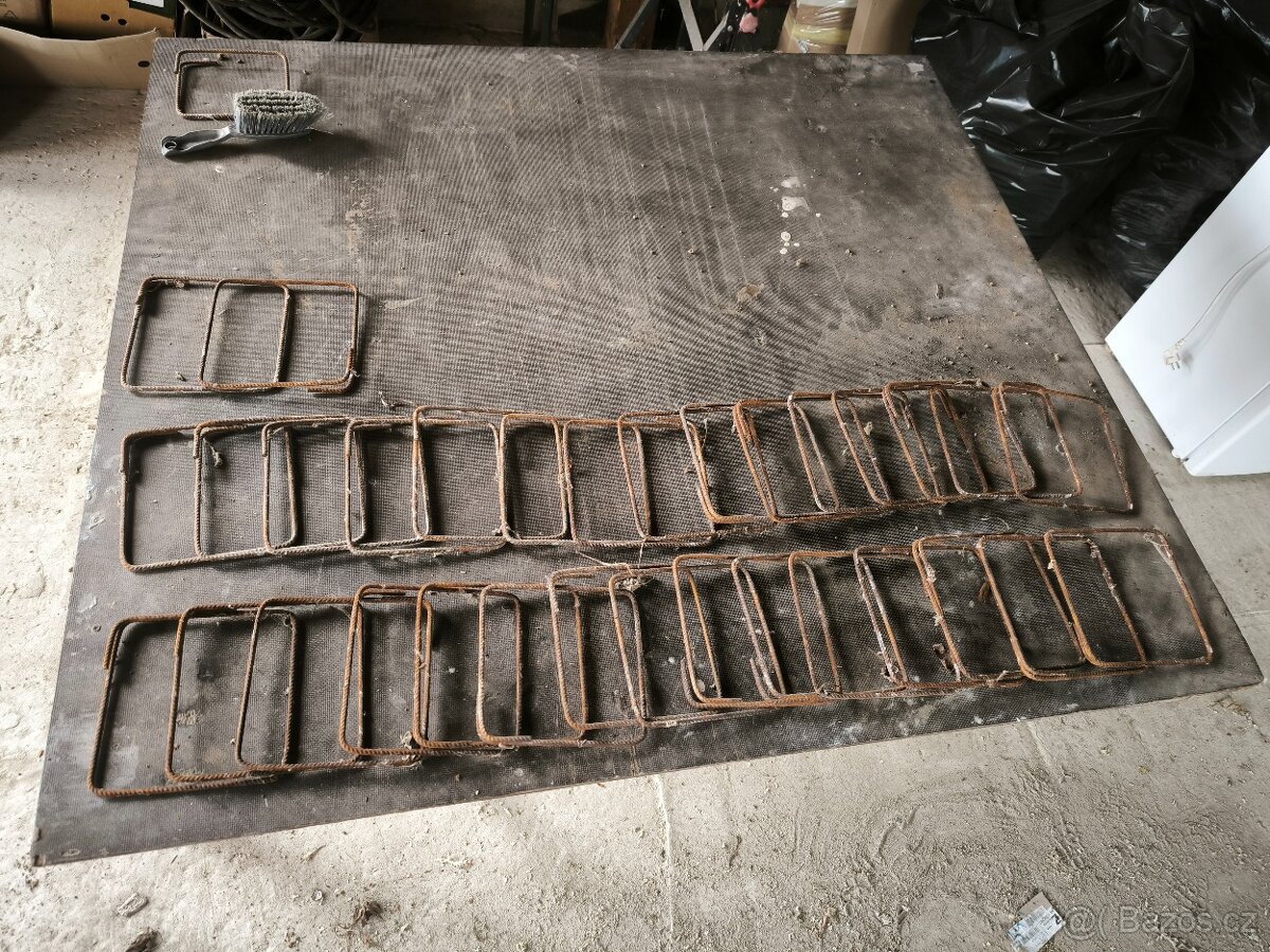 Třmínky do betonu 6mm, 20x20cm - 2