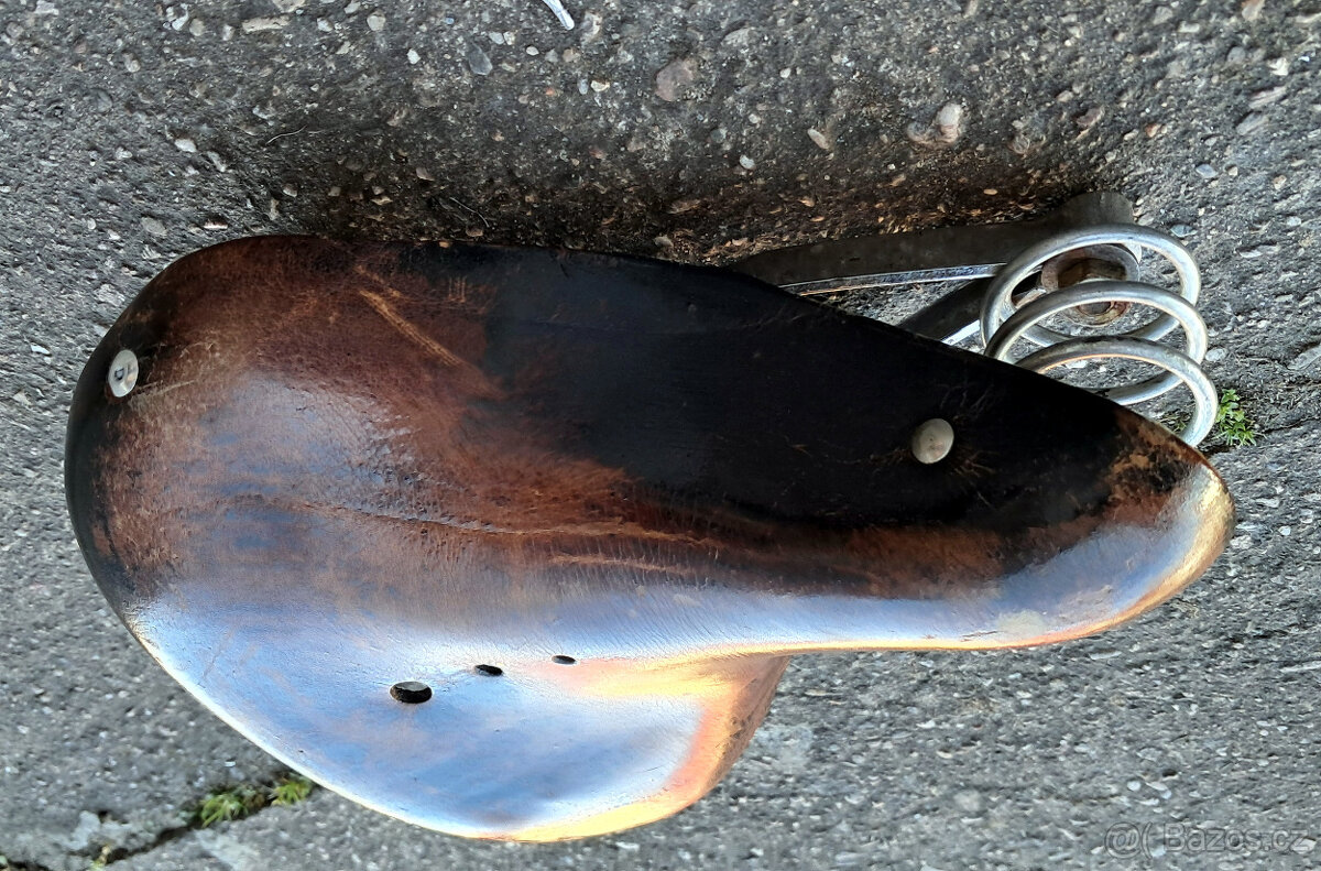 Kožené odpružené retro sedlo - 2