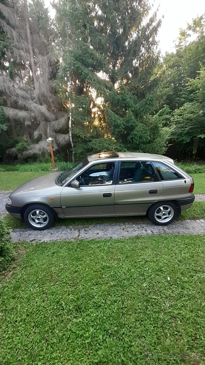 Opel Astra F (1996) - 2