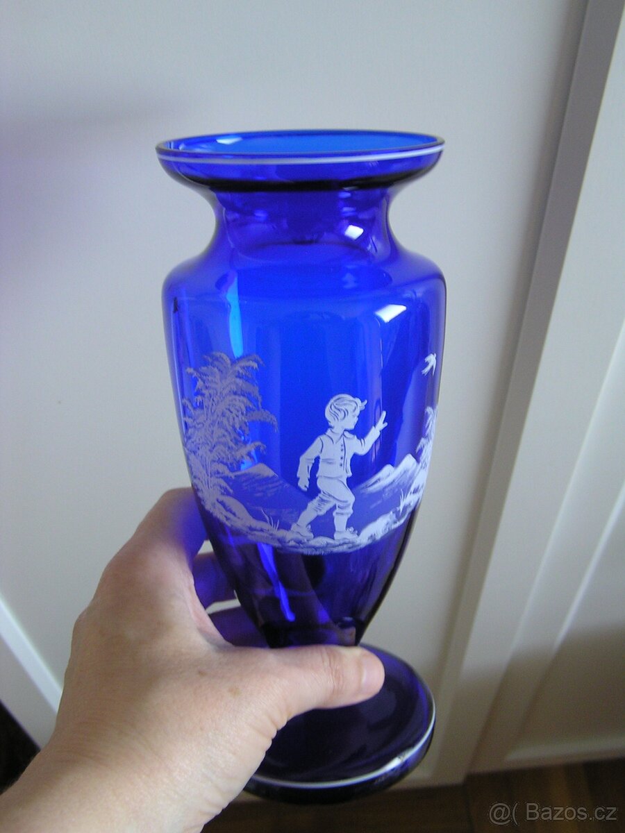 váza z modrého skla - 2