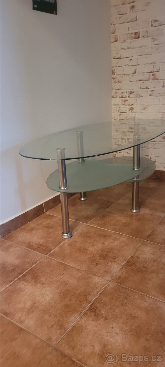 Skleněný konferenční stolek - 2