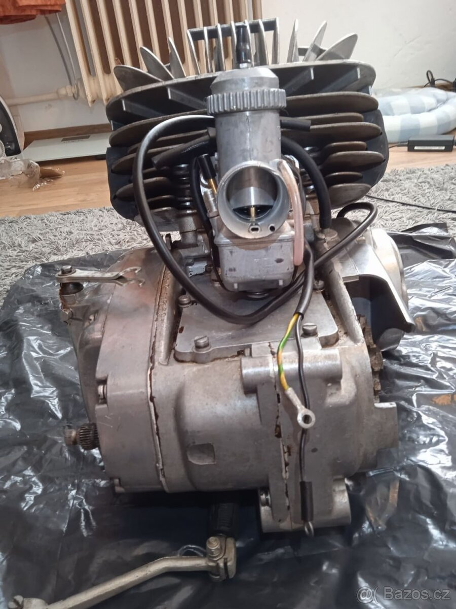 Motor ČZ 513, 250 - nový, kompletní, originál, kross - 2