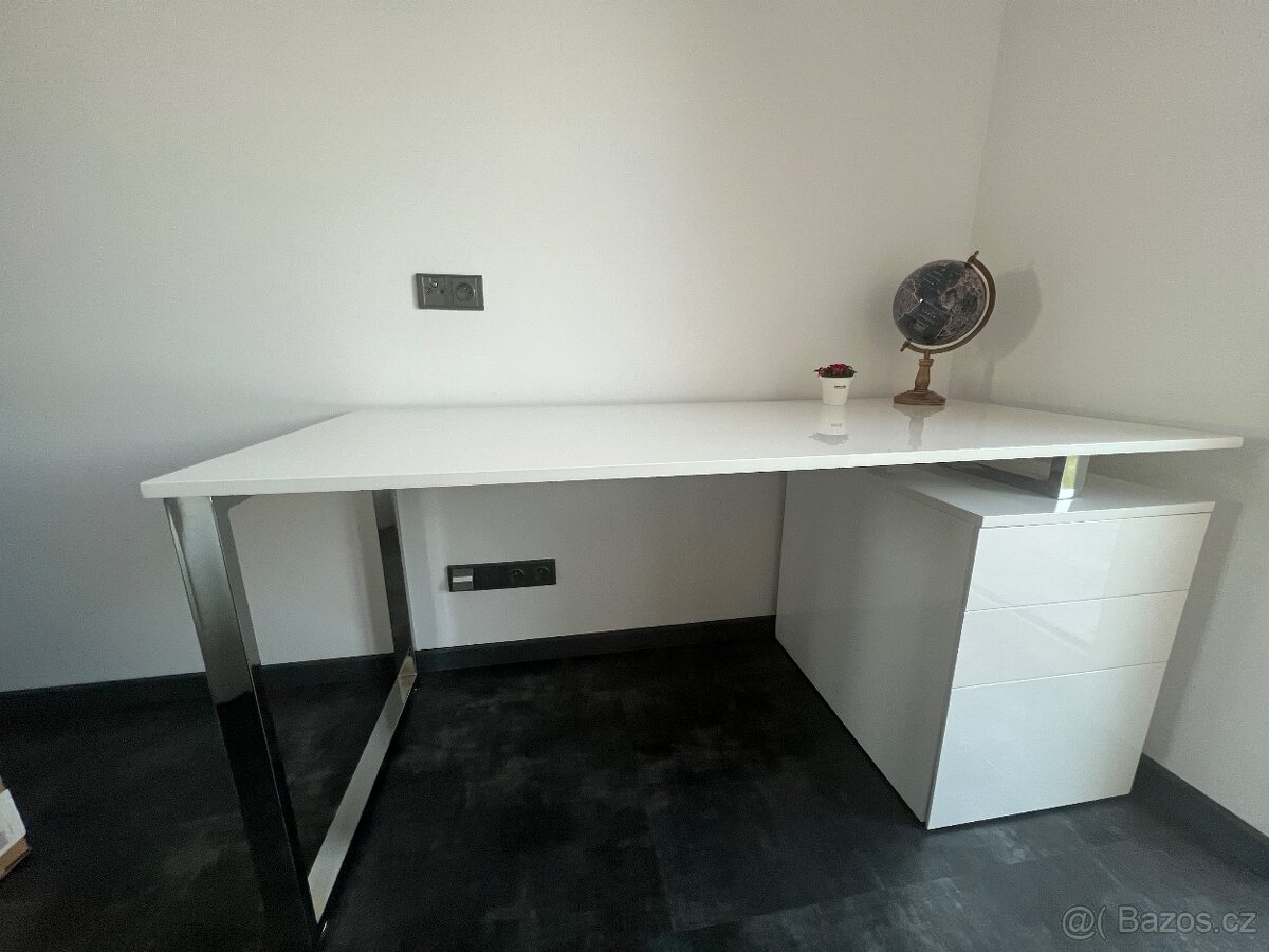 Psací (pracovní) stůl - 2