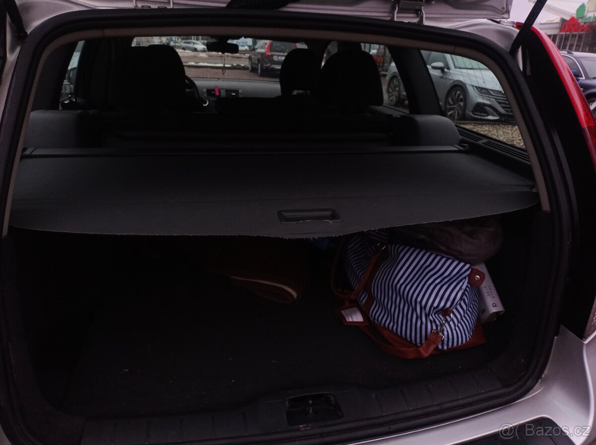 Prodám Volvo V50 1,6 d 80 kW r.v.2008 - 2