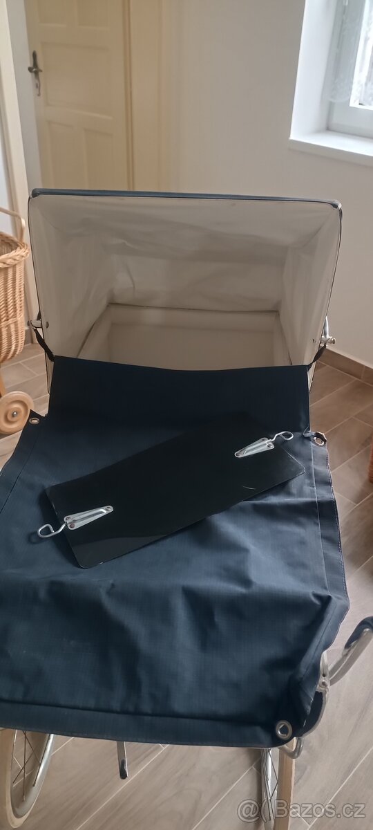 Starý kočárek - 2