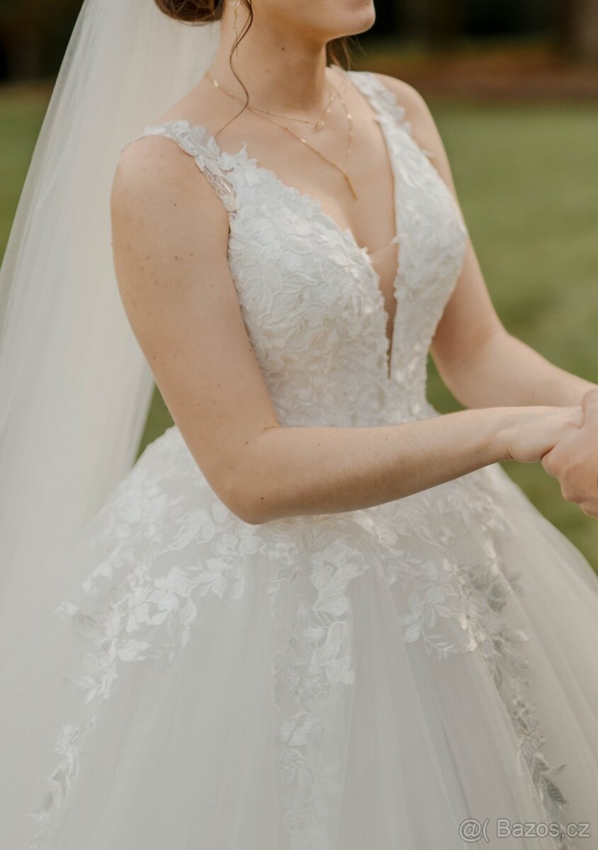Princeznovské svatební šaty - 2