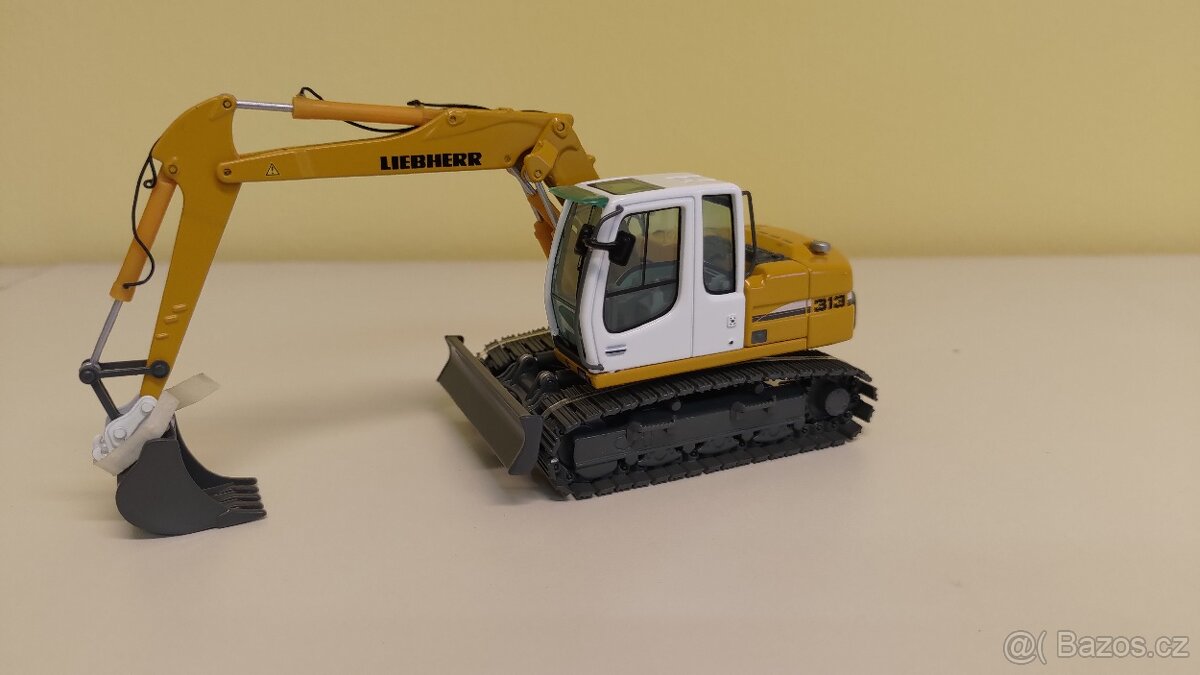 Liebherr R313 - 2