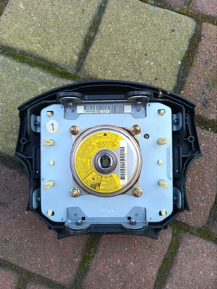 Subaru Impreza GG - volant - 2