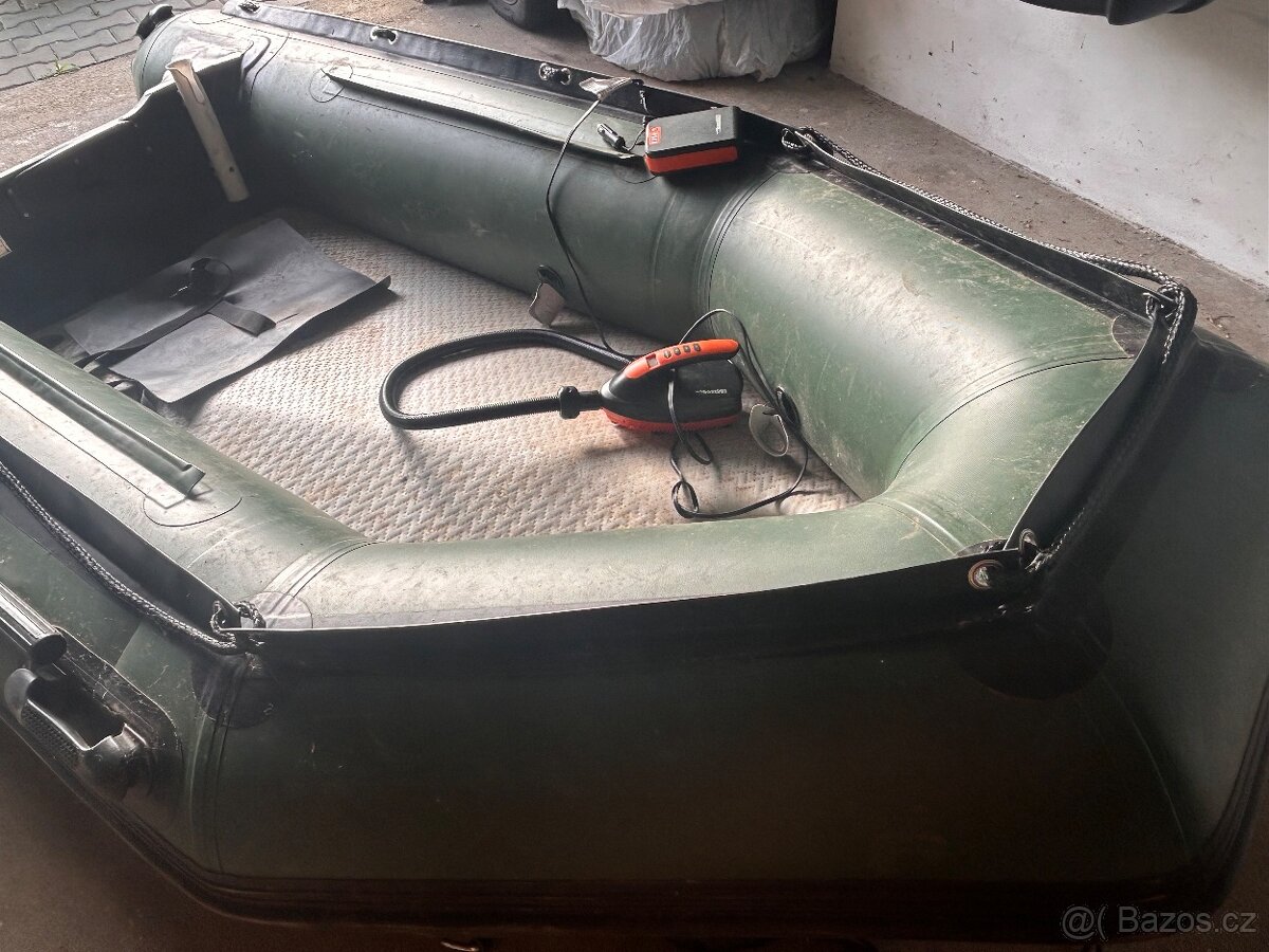 Nafukovací člun Boat 007 s přísl. SLEVA - 2