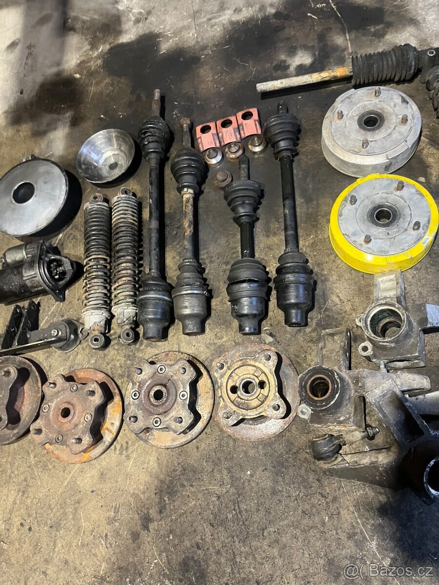 Prodám Náhradní díly z Moped auta Microcar lyra - 2