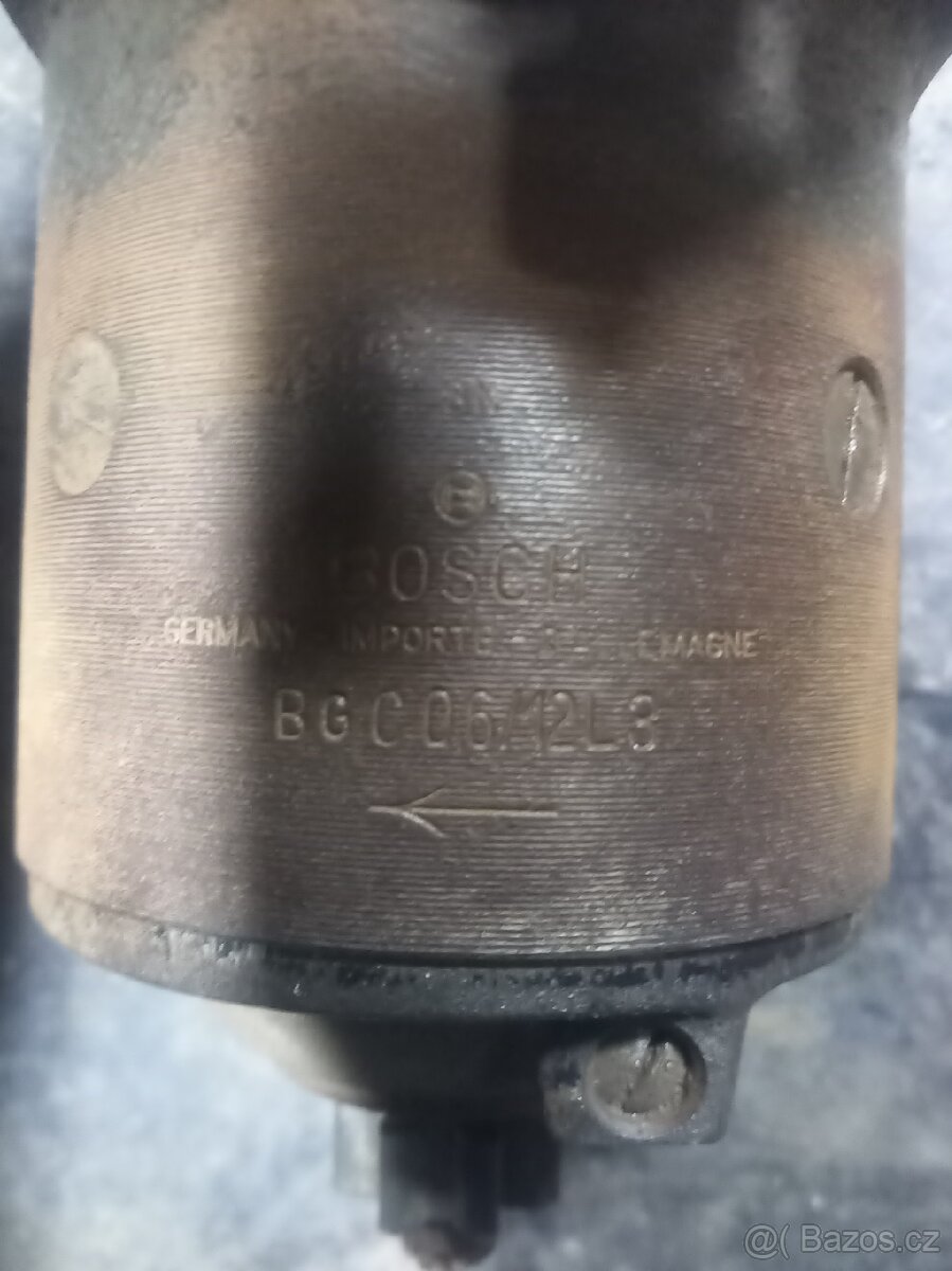 Nabízím startér Bosch - 2