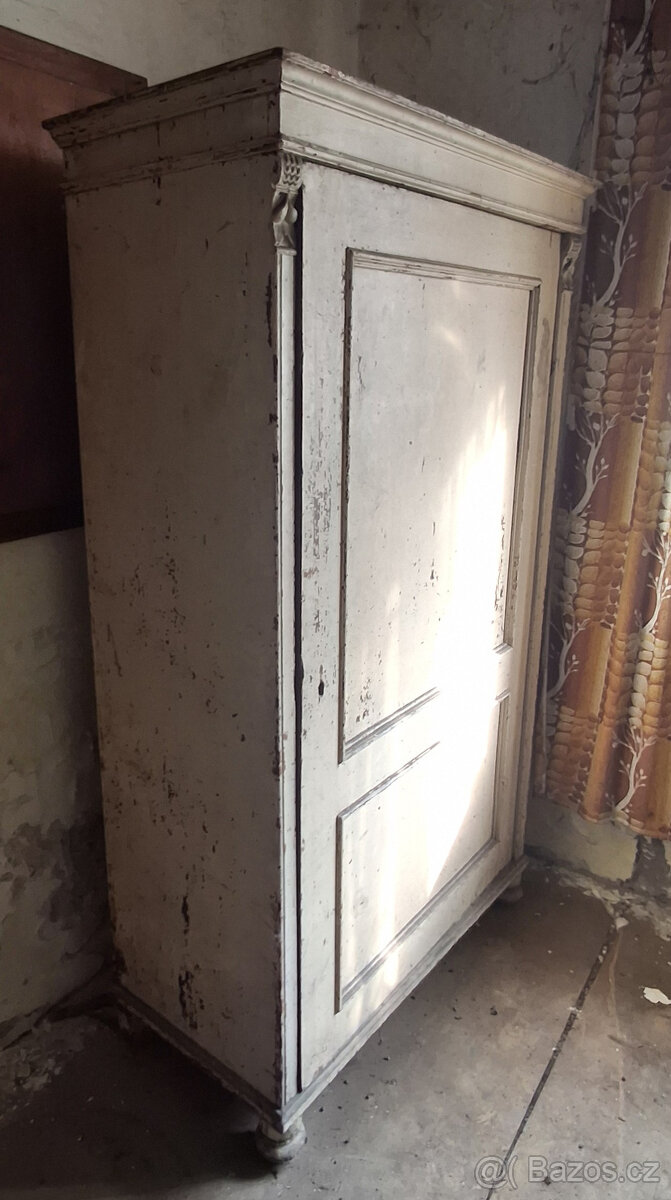 Starožitná skříň, špajzka - 2