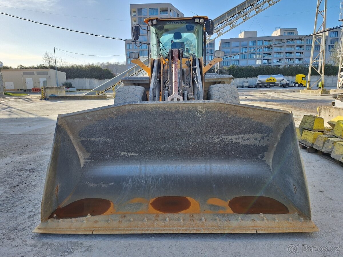 VOLVO L 120 H 4X4 - 2