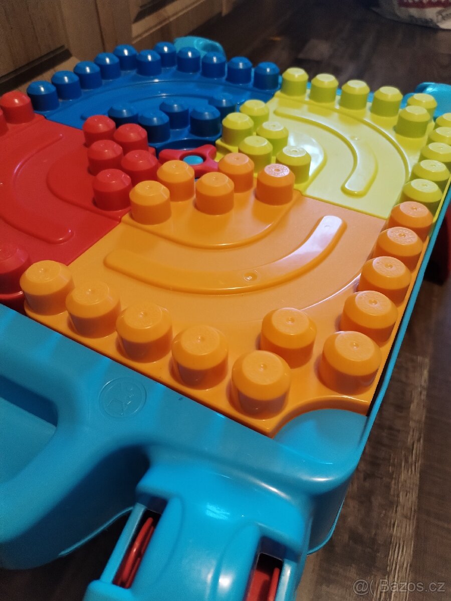 Mega Bloks hrací stolek - 2