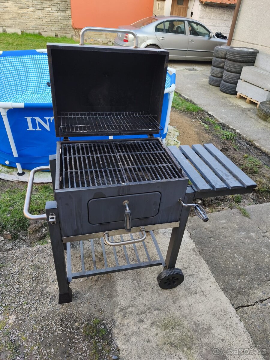 Grill na uhlí - 2