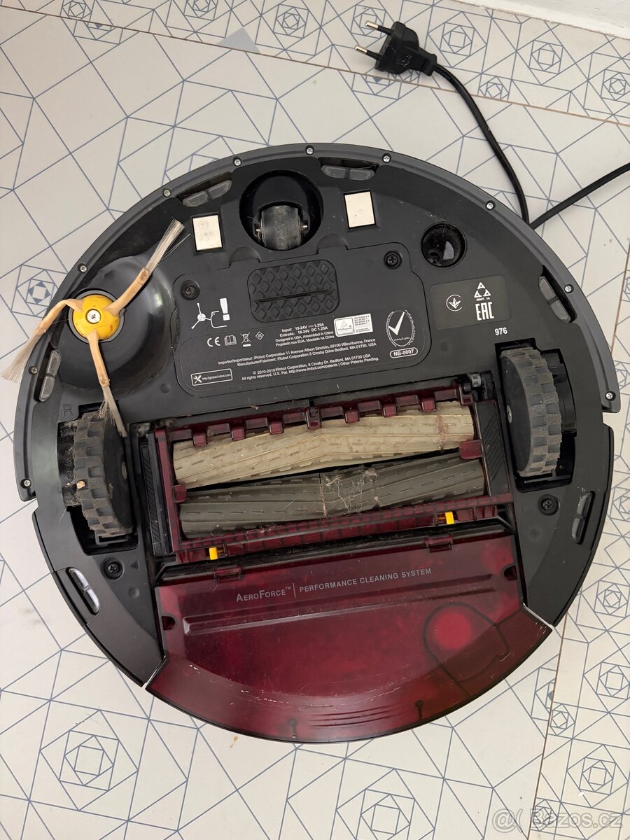 Robotický vysavač iRobot Roomba i3 - 2