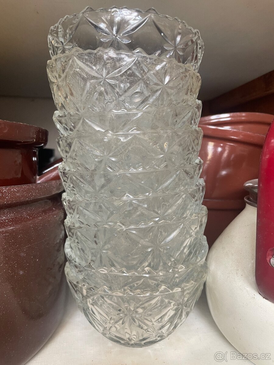Staré porcelánové nádobí - 2