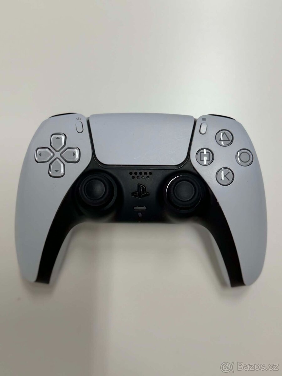 PlayStation 5 DIGITAL 1TB s praktickým kufrem - 2