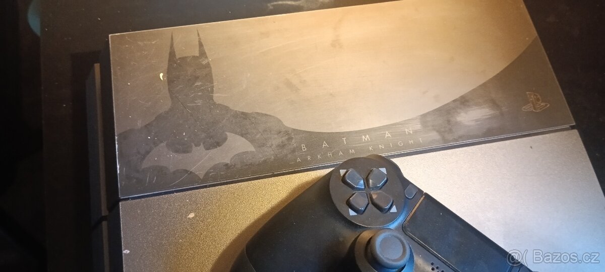 PS4 500GB Batman: Arkham knight Edition + 4 hry - 2