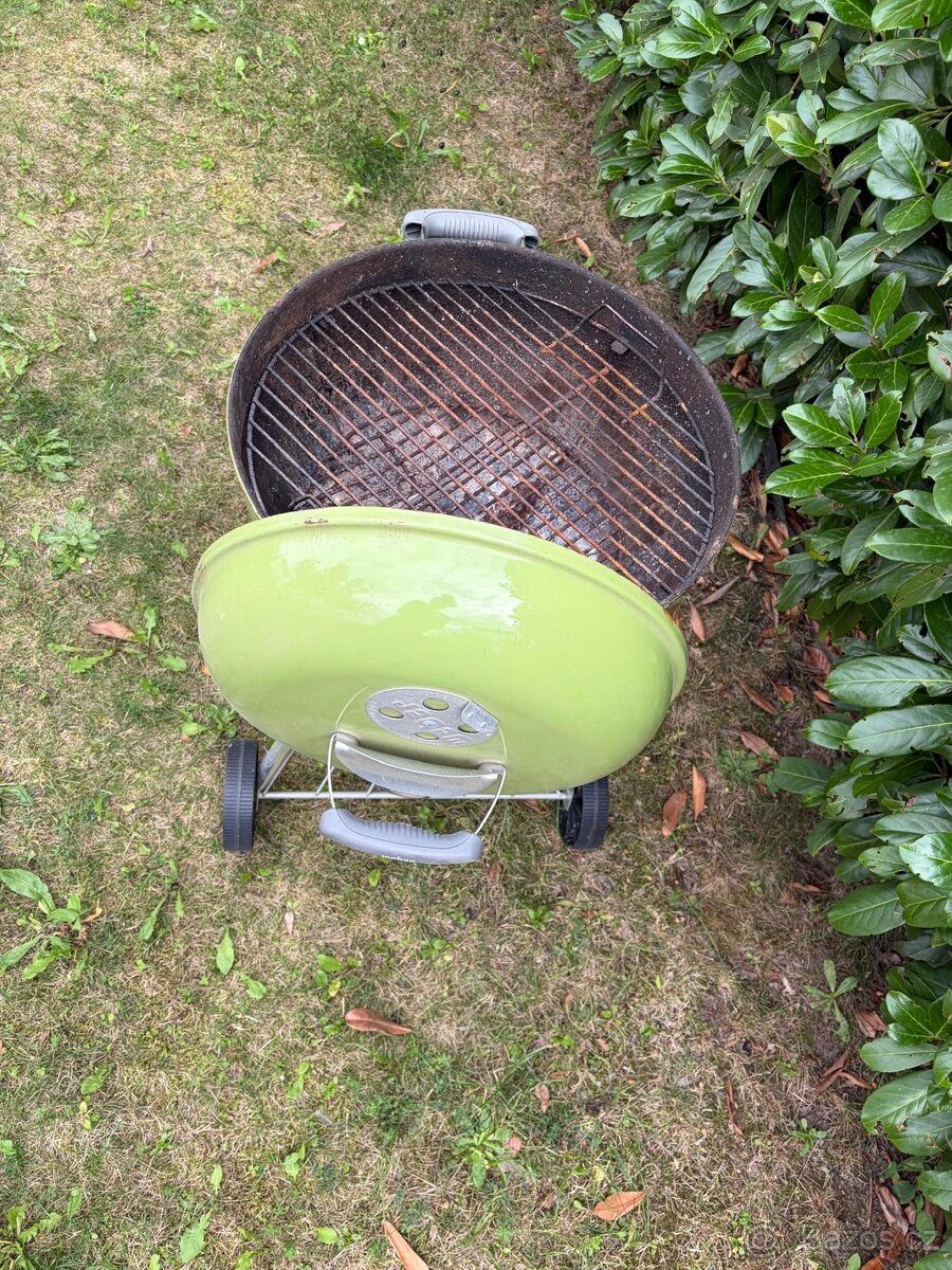 Prodám zahradní grill Weber - 2