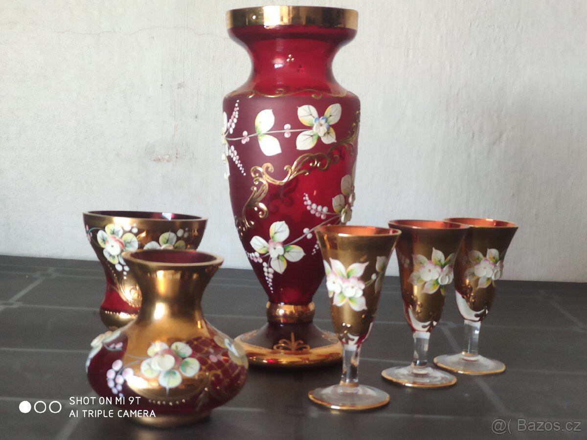 Prodáno Kolekce starožitného skla z československé - 2