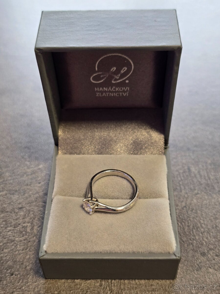 Zásnubní prsten s diamantem - 2