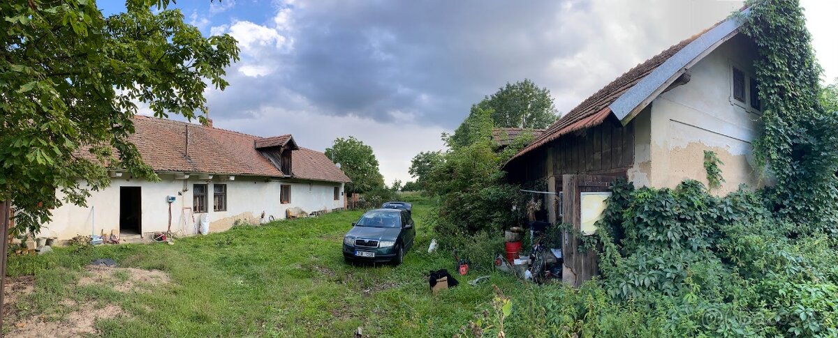 Rodinný dům s rozsáhlým pozemkem Bošín - 2