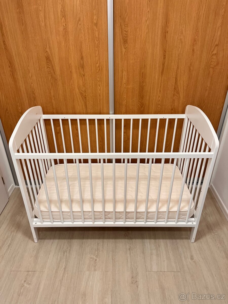 Dětská postýlka s matrací - 2