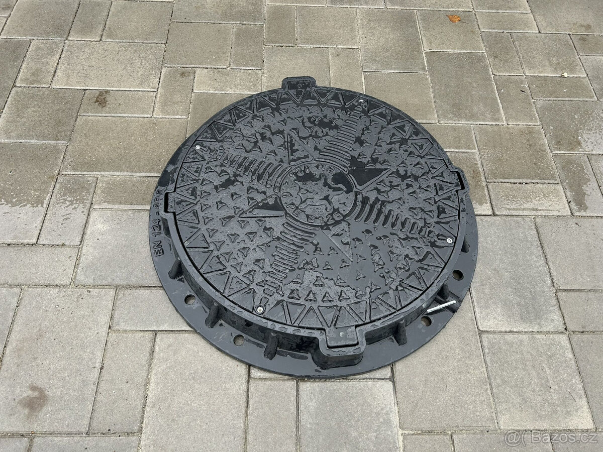 Kruhový kompozitní poklop s rámem B125 průměr 600mm - 2