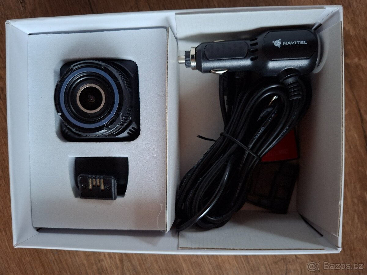 Navrtal R600 full HD kamera do auta - 2