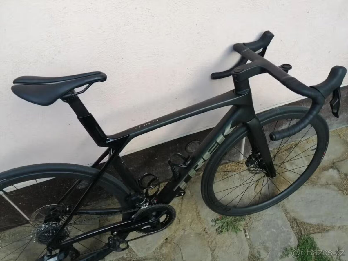 Trek Madone SL6 AXS Velikost M - 2