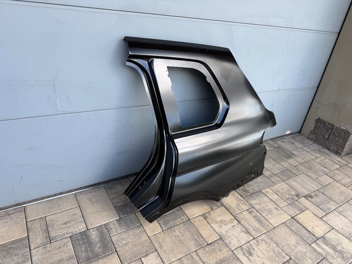 levý zadní blatník BMW X7 G07 - 2