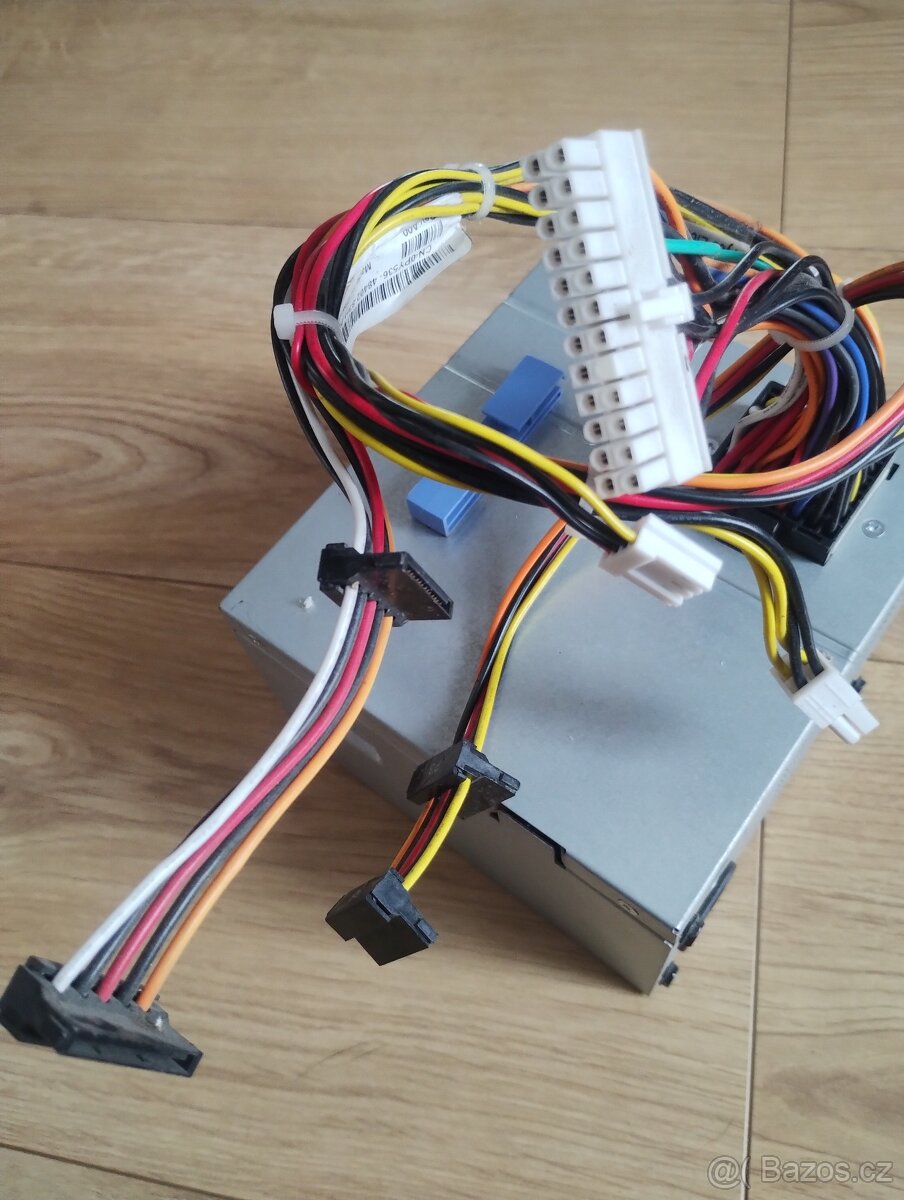 Zdroj 305W Dell XK376 - 2