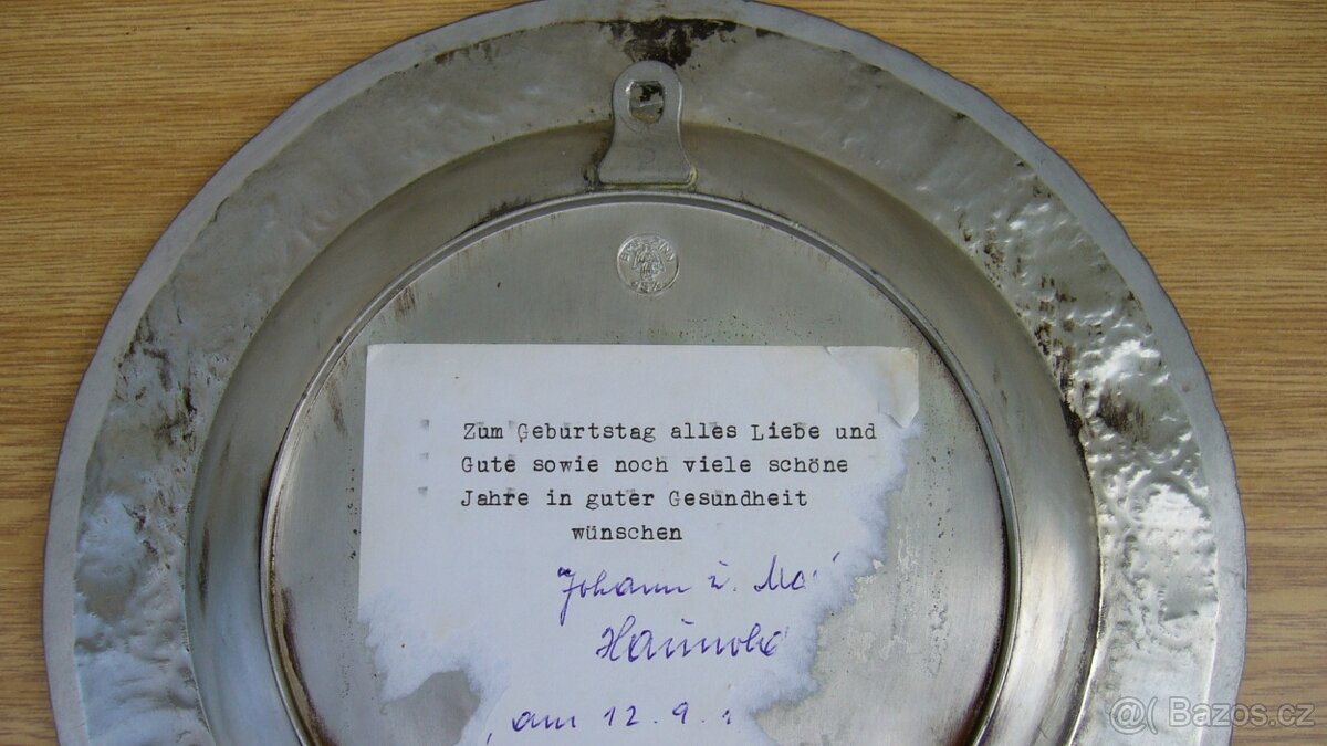 Cínový a kovový talíř - 2