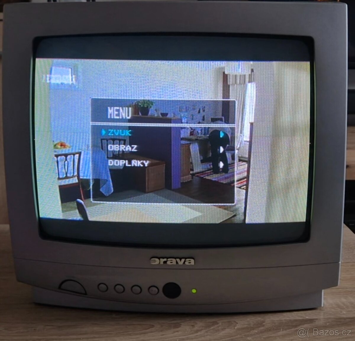 Funkční retro barevný televizor Orava 370A - 2