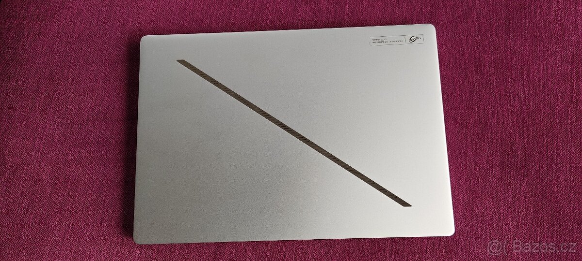 Asus ROG Zephyrus G16 GU605CW-NEBULA111X - 2