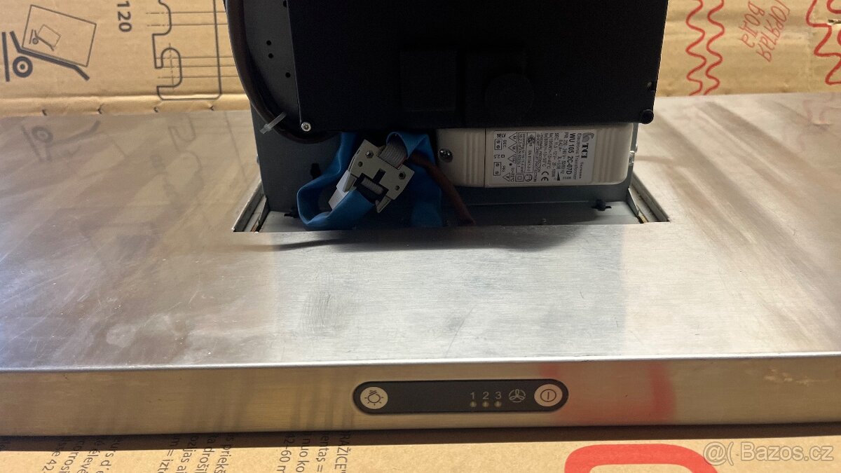 Nerez digestoř IKEA Whirlpool - 2