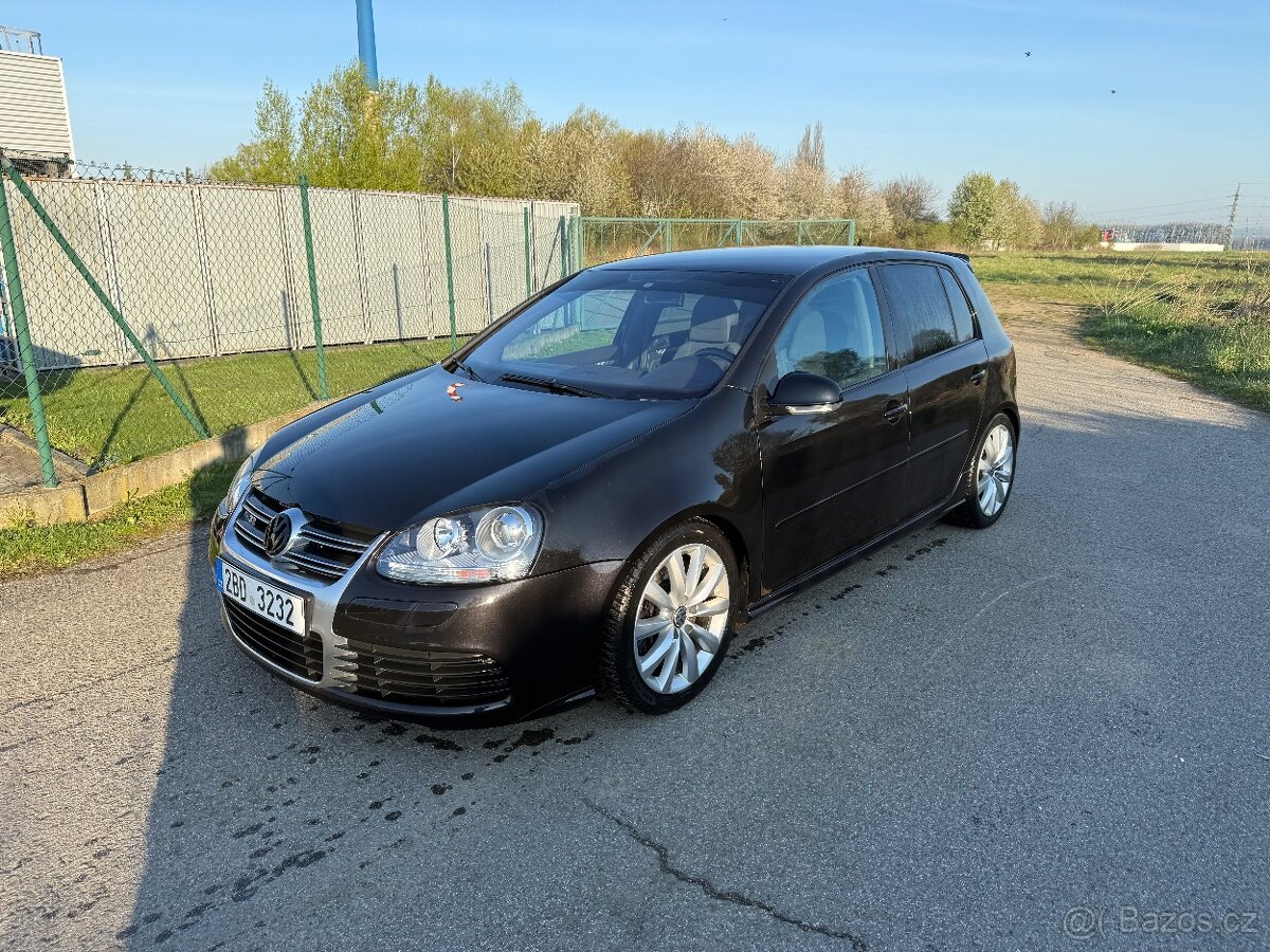 Vw golf V r32 - 2