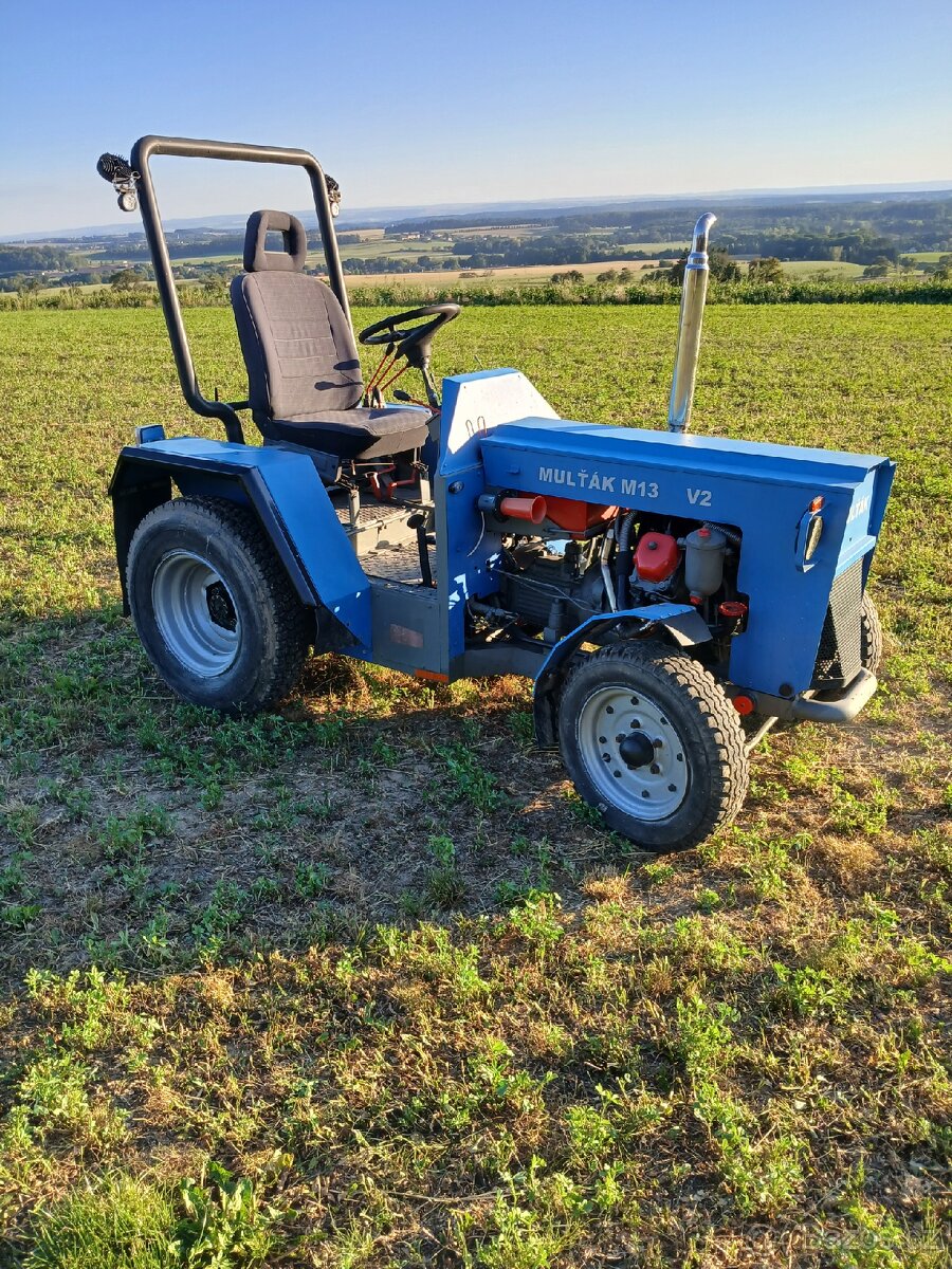 Traktor domácí výroby. - 2