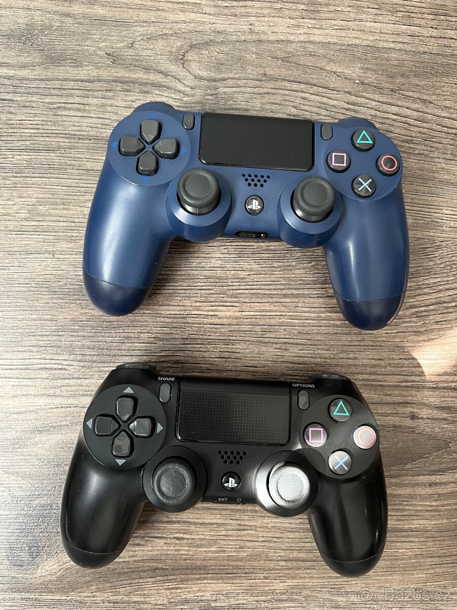 Prodám PS4 (PlayStation 4) - 2