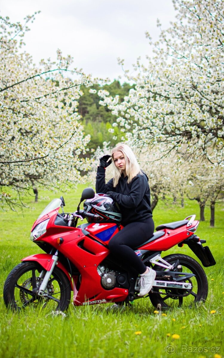 Prodám hondu cbr 125r - 2
