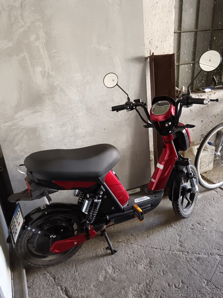 Elektro moped Hecht - 2