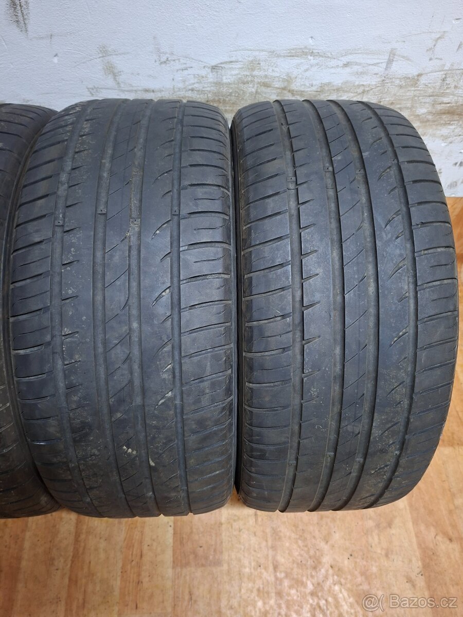 Letní pneu 255/45/18 Hankook - 2