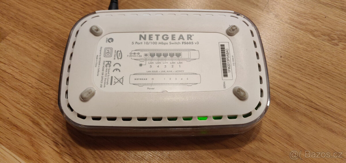 5-portový Switch NETGEAR FS605 100 Mbps + zdroj - 2