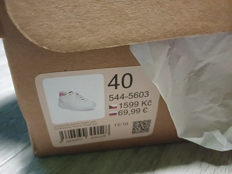 Nové bílé tenisky Baťa vel 40 - 2