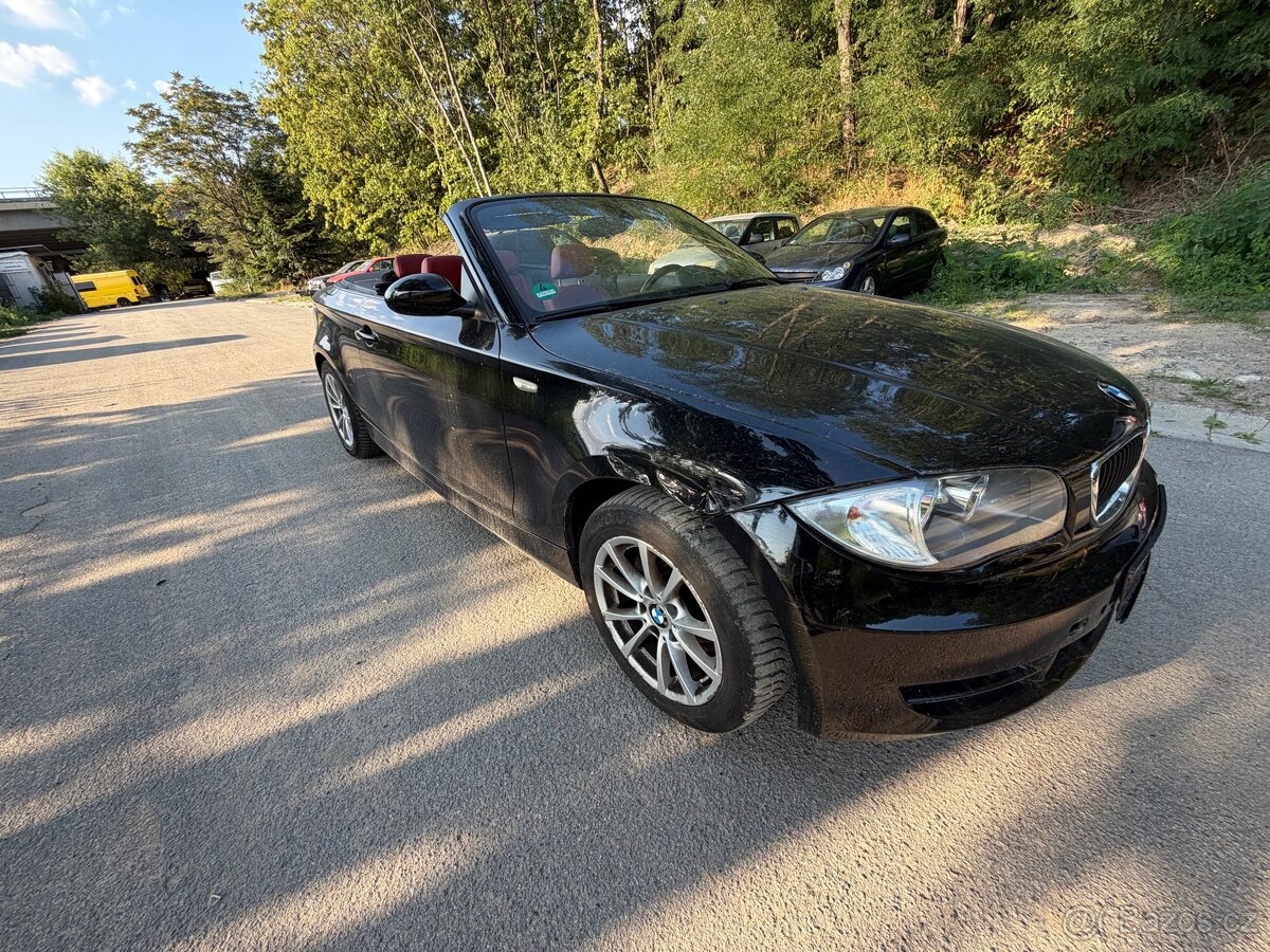BMW 118i Cabrio e88 - 2
