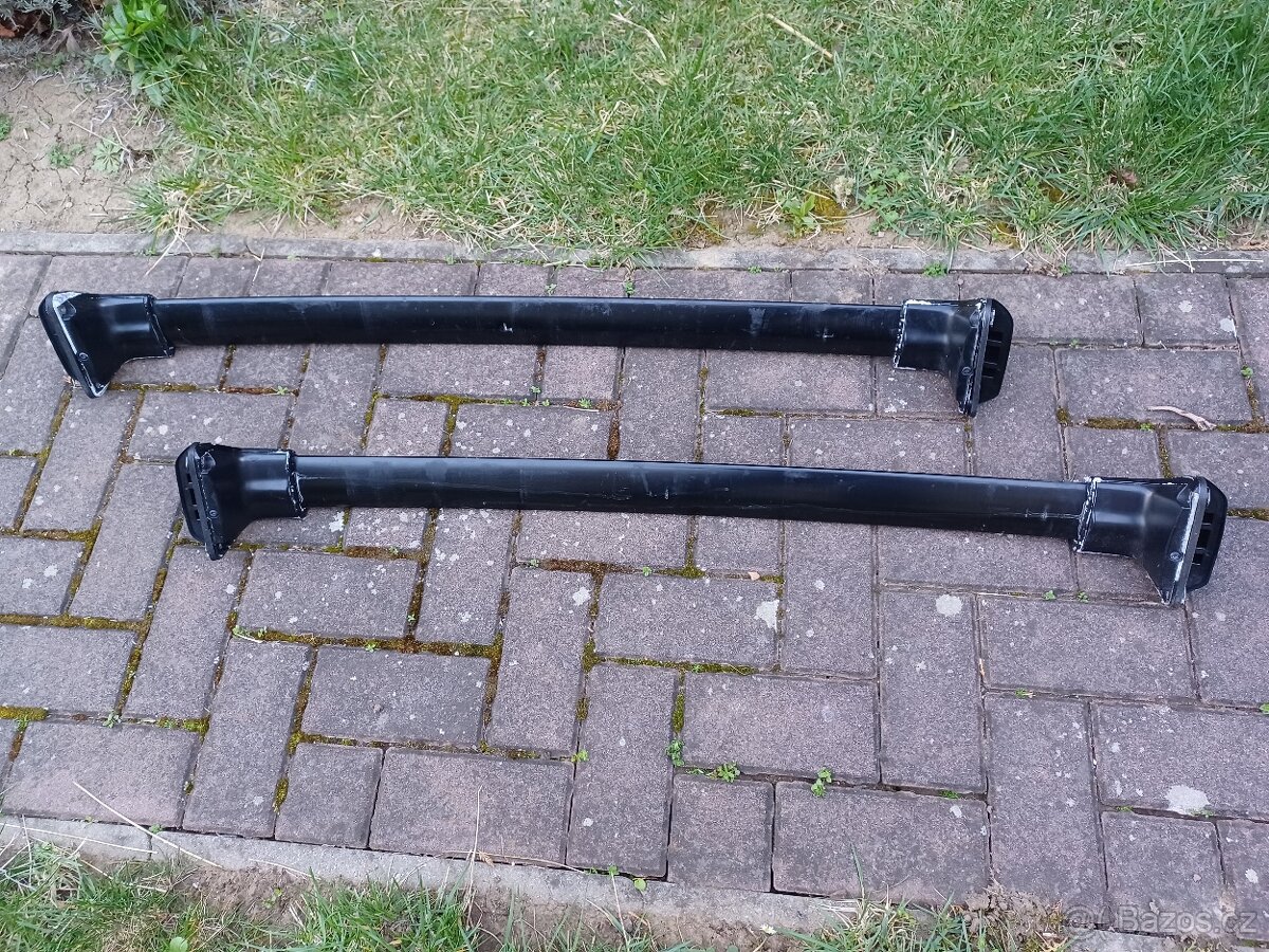 prodám střešní nosiče na Honda CRV r.v.2014 - 2
