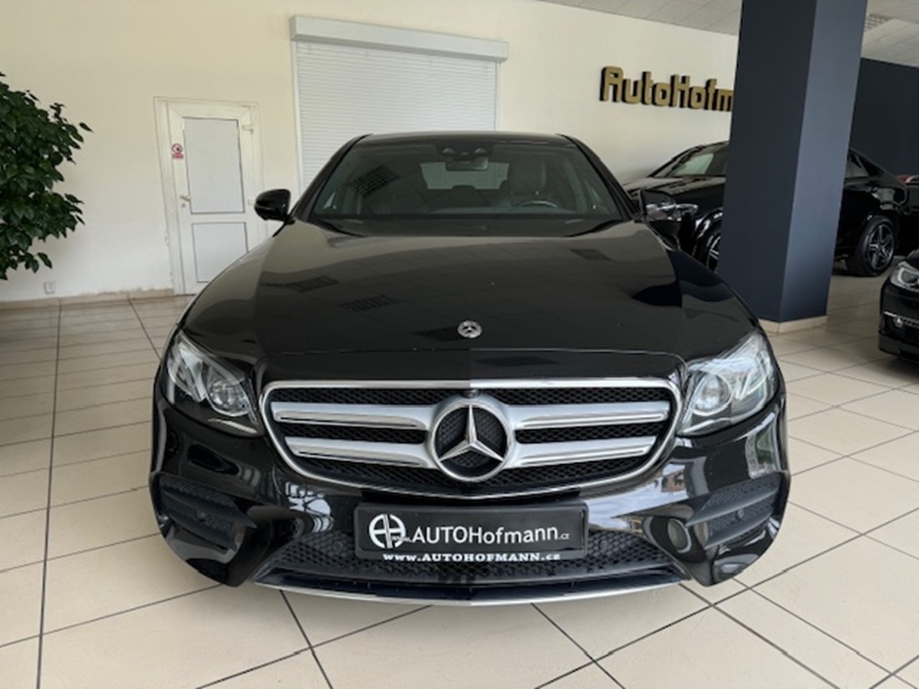 Mercedes-Benz Třídy E, E220d 4MATIC,AMG,HEAD-UP,koupeno v ČR - 2
